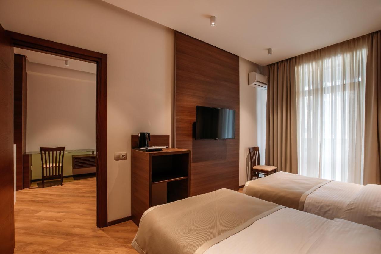Hotel Parma Tbilisi Ngoại thất bức ảnh